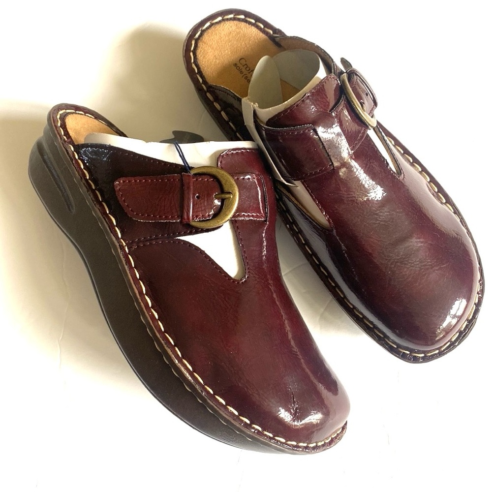 Croft & Barrow marron clogs, Size 8 1/2, NWT